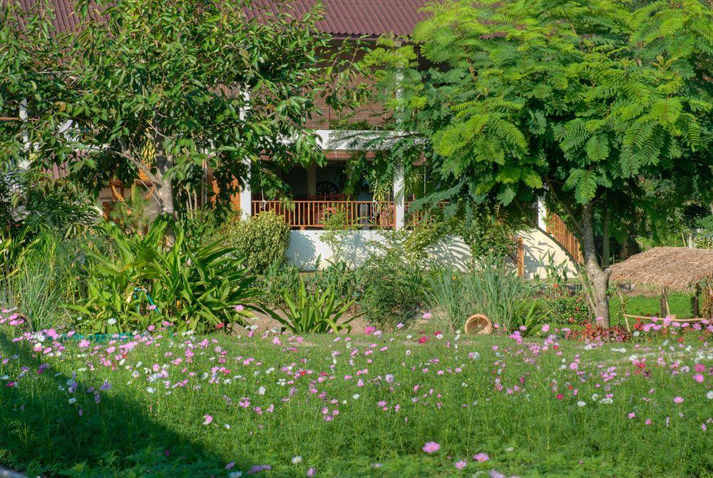 Maekok River Village Resort Mae Ai Exterior foto