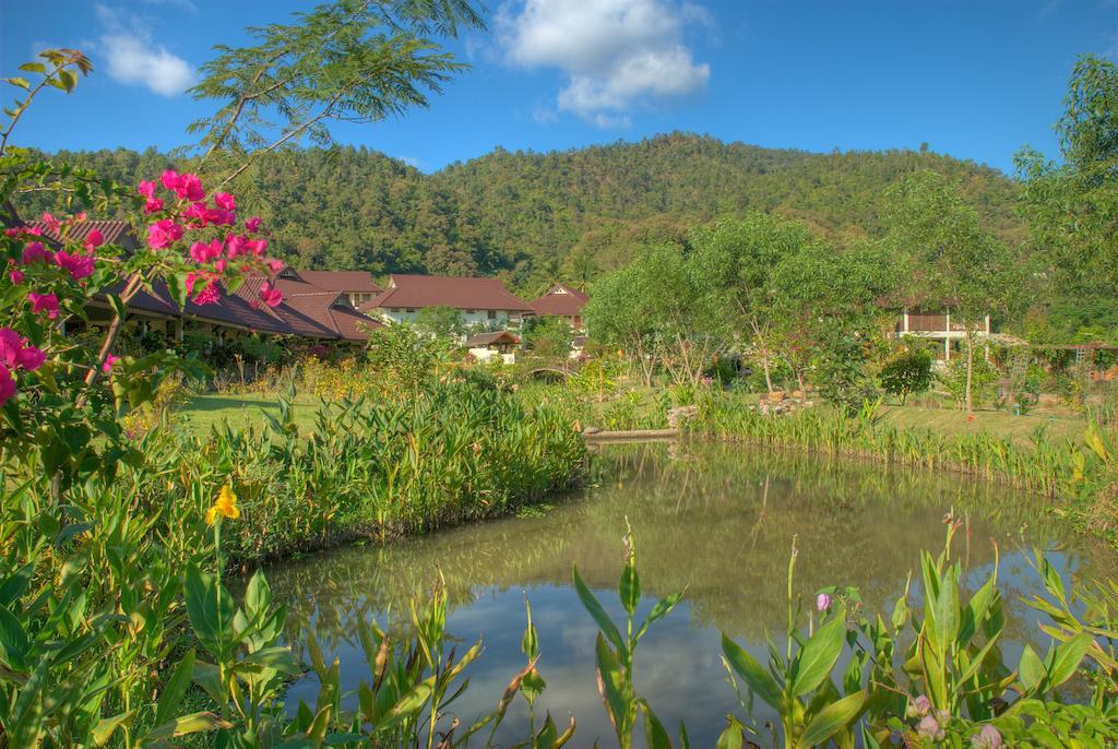 Maekok River Village Resort Mae Ai Exterior foto