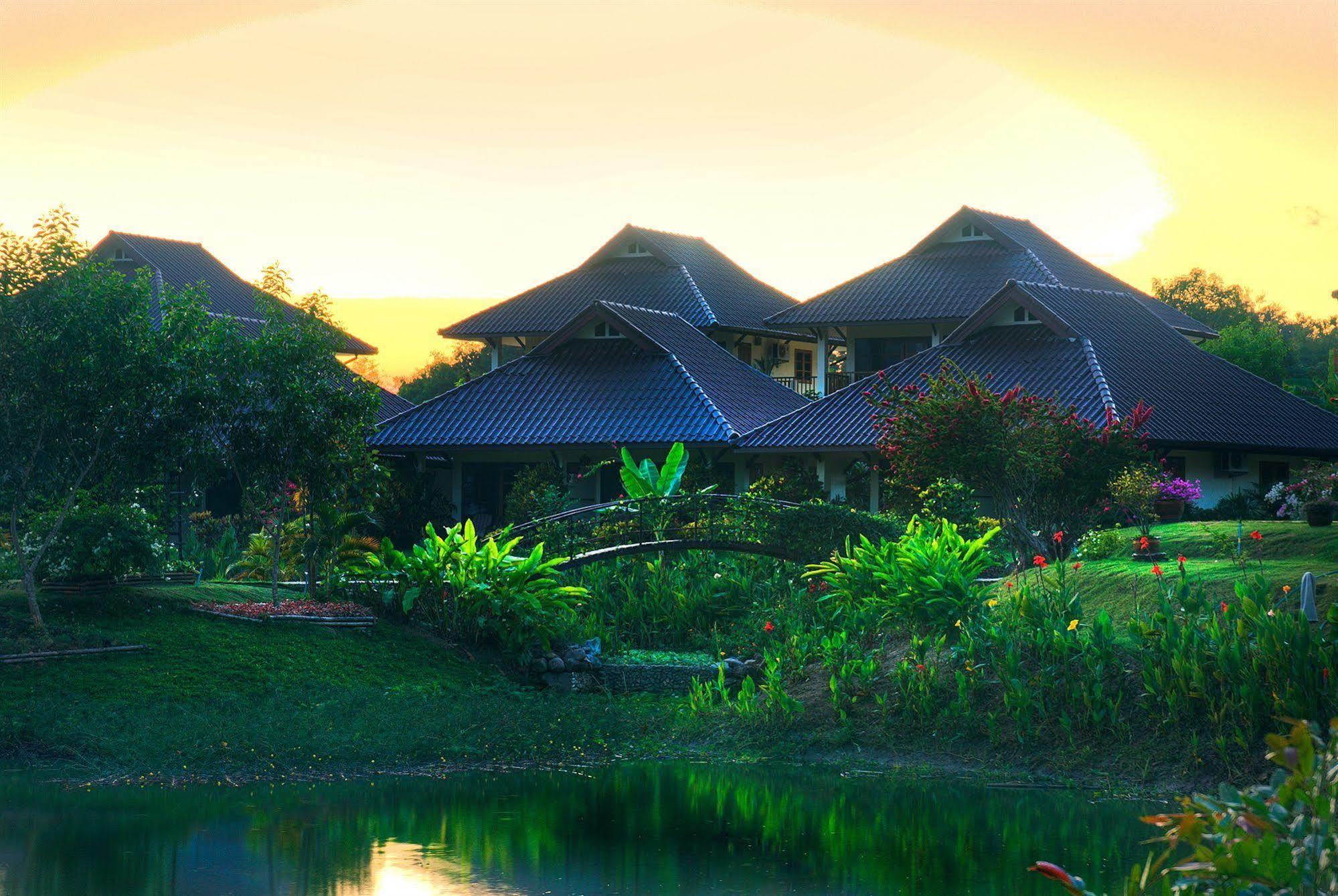 Maekok River Village Resort Mae Ai Exterior foto