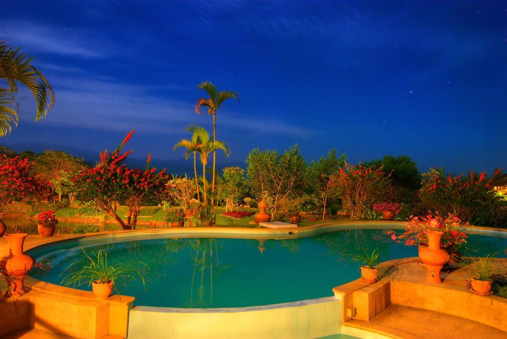 Maekok River Village Resort Mae Ai Exterior foto
